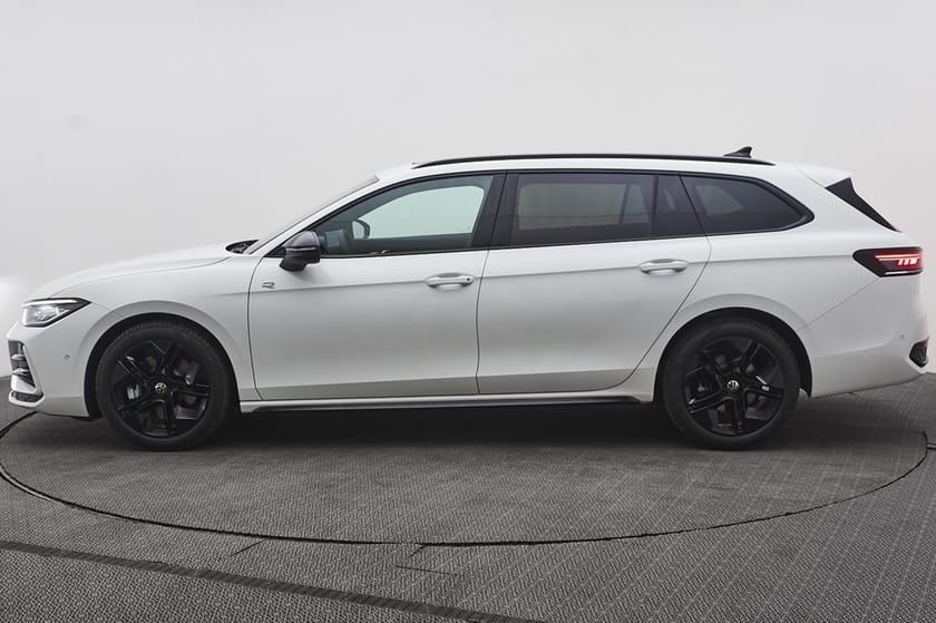 Bild 2 av Volkswagen Passat Sportscombi 2.0 TDI 193hk DSG7 4M R-LINE