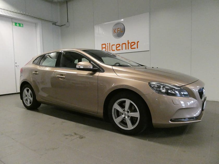 Bild 5 av Volvo V40 T2 Drag-Värmare-SoV *Kamremsbytt* *Endast 5972 mil*