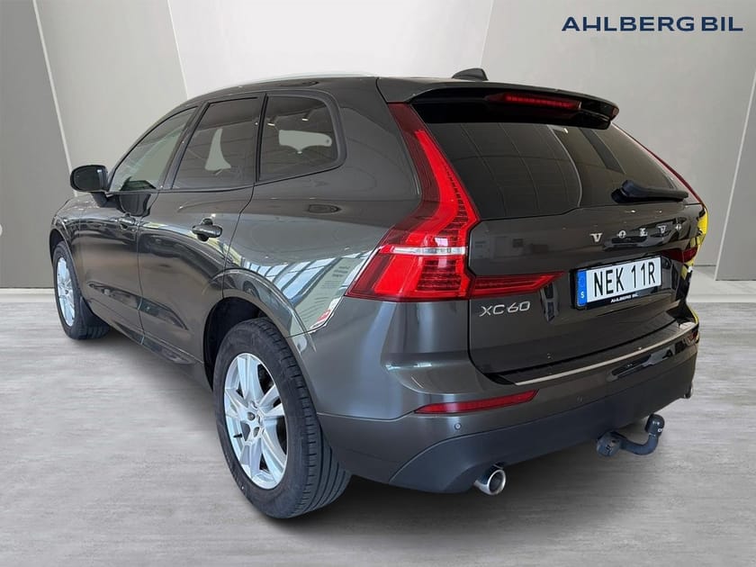 Bild 3 av Volvo XC60 D4 Momentum SE, Fast Dragkrok, Parkeringssensor bak, Navigation