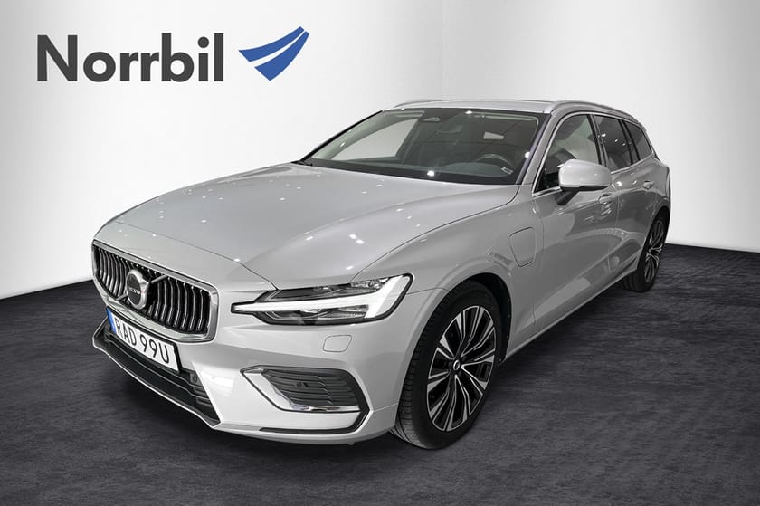 Bild 2 av Volvo V60 T6 AWD 399hk Core Edition Drag Bkamera Elbaklucka