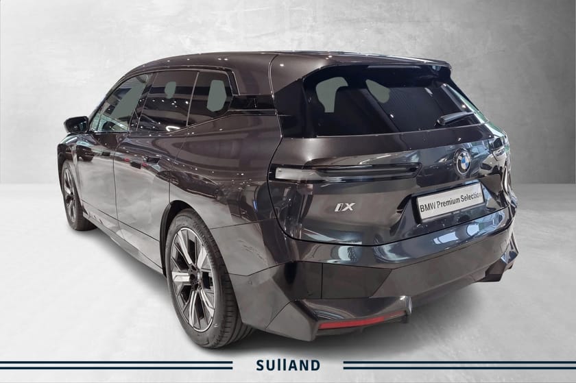 Bilde 3 av BMW iX xDrive50 Fully Charged/Bakhjulsstyring/Klimaseter/HarmanKardon