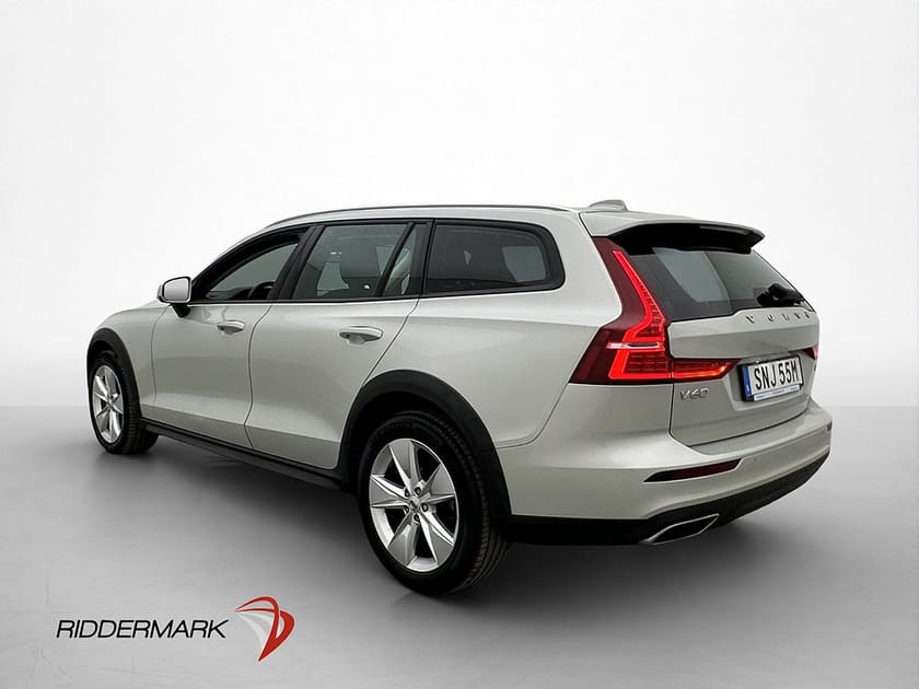 Bild 4 av Volvo V60 Cross Country D4 AWD Momentum VOC Kamera CarPlay