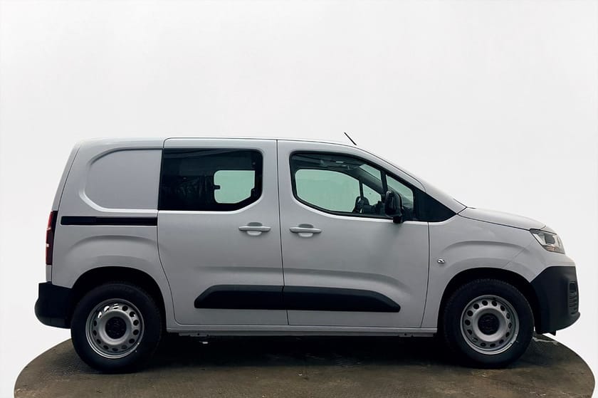 Bild 5 av Fiat E-Doblò Van 50 kWh CCS Head-Up Kamera PDC 3-sits 2xSidodörr NY BIL 136hk