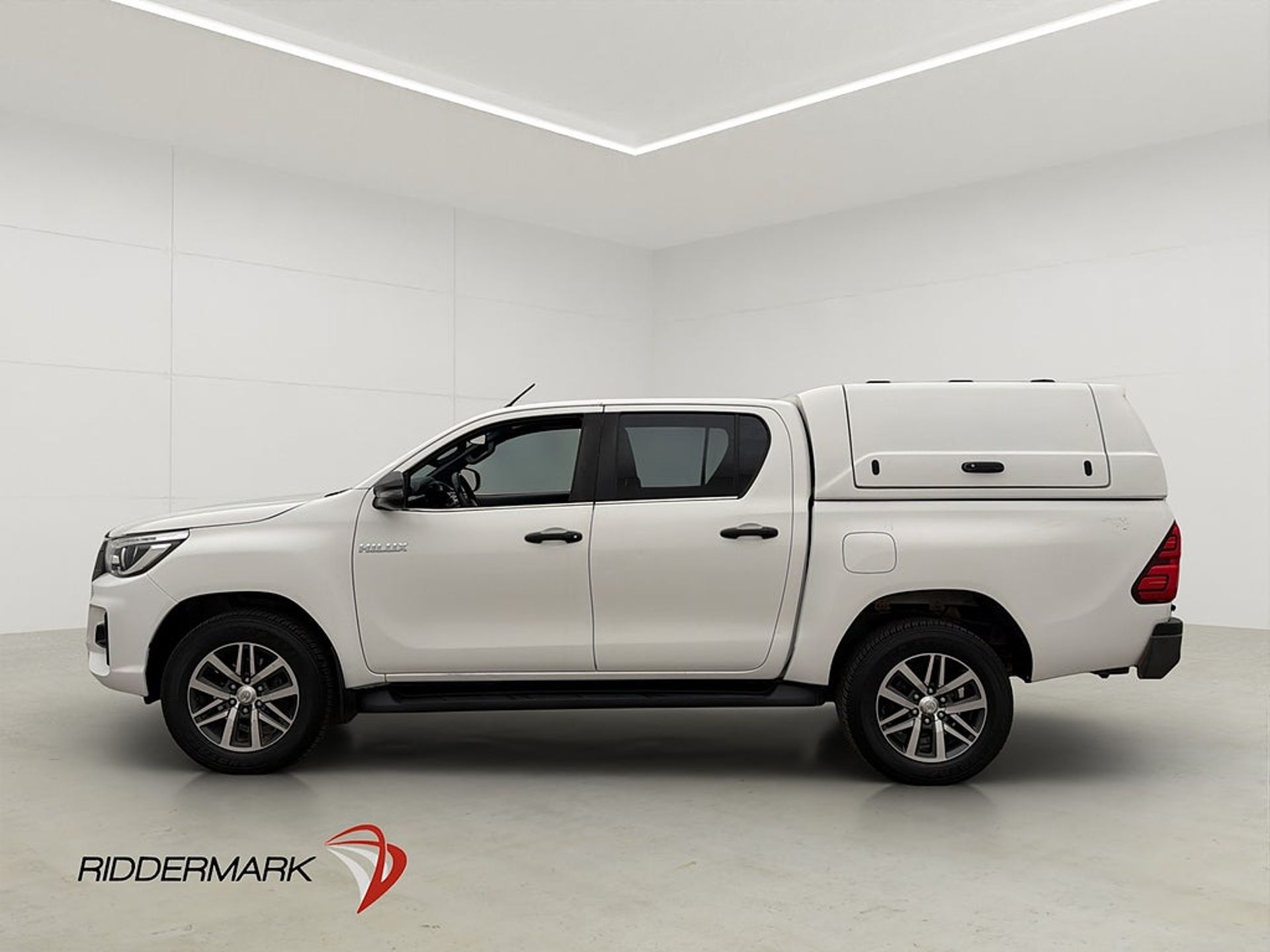 Toyota HiLux 2020, bild 6/10