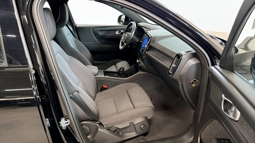 Bild 3 av Volvo XC40 Recharge Core 231Hk / Kamera / Navi / CarPlay
