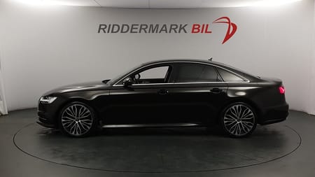 Audi A6 Sedan