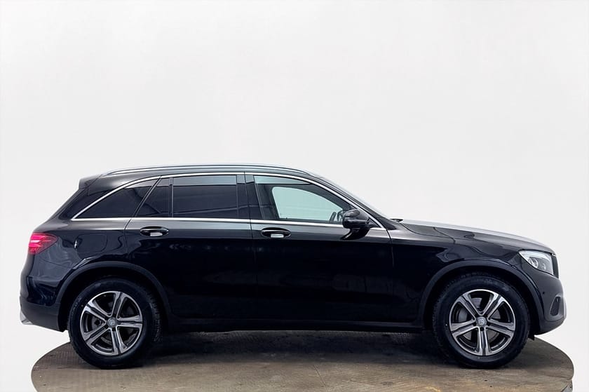 Bild 5 av Mercedes-Benz GLC 220 d 4MATIC 4M Exclusive Delläder Navi Kamkedja 170hk