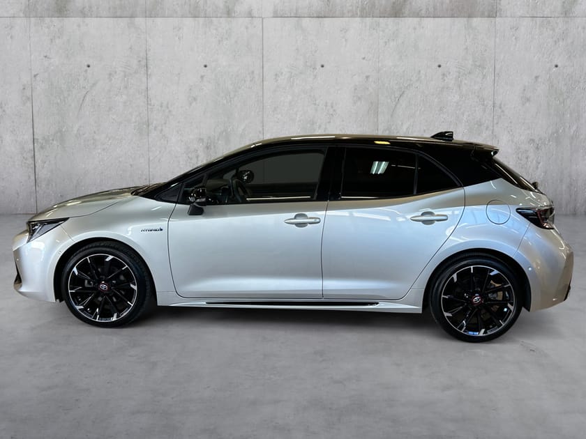 Bilde 2 av Toyota Corolla Hybrid 1.8 GR SPORT/AUT/ACC/DELSKIN/NAVI/KAMERA