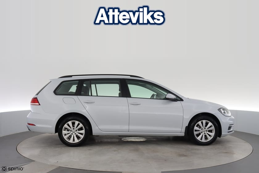 Bild 2 av Volkswagen Golf Sportscombi Sc TSI 110hk Dragkrok Kamera App-Connect