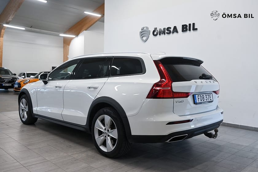 Bild 5 av Volvo V60 Cross Country D4 AWD Momentum Värmare Drag 190hk