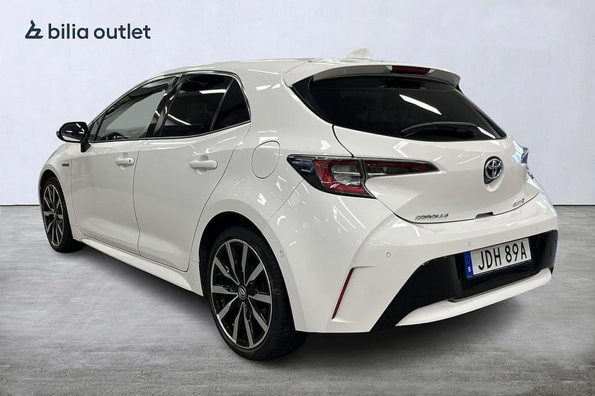 Bild 4 av Toyota Corolla Hybrid e-CVT Style 122hk Backkamera Rattvärme