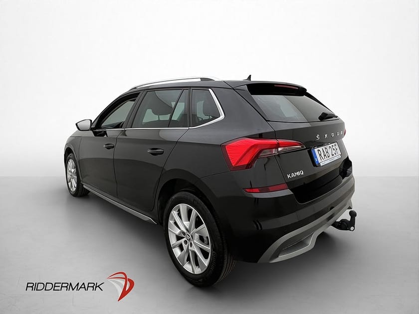 Bild 5 av Škoda Kamiq Skoda 1.0 TSI Adventure Edition Drag Cockpit Kamera