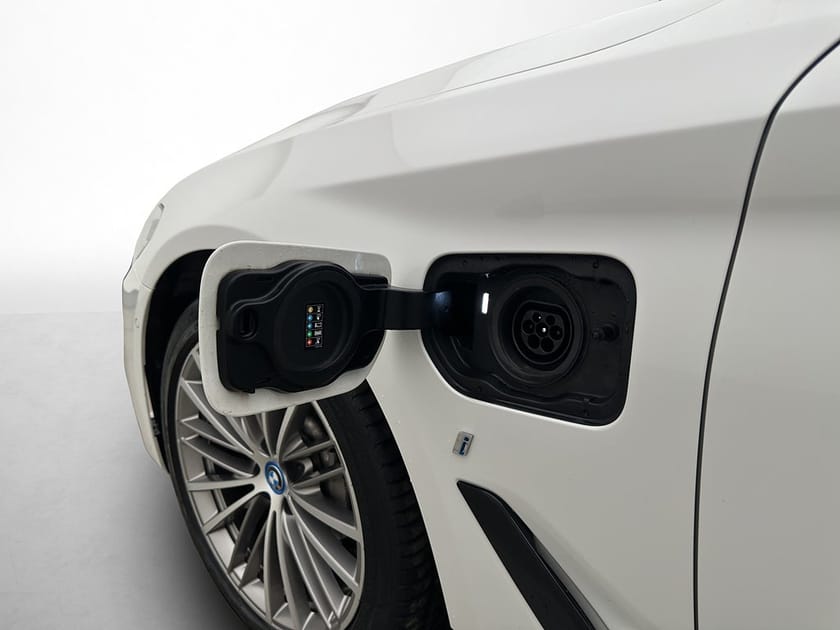 Bild 5 av BMW 530e iPerformance Sedan M-ratt Läder Kamera Navi Hifi 252hk