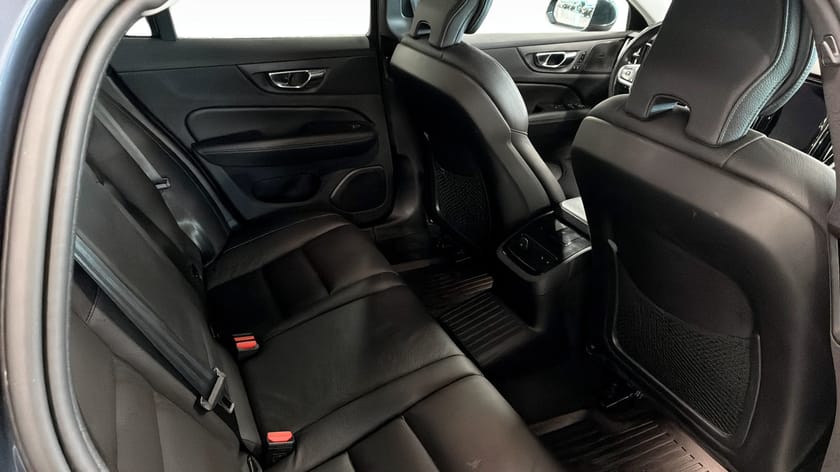 Bild 5 av Volvo V60 T6 AWD Recharge II Inscr Expression Elstol Drag