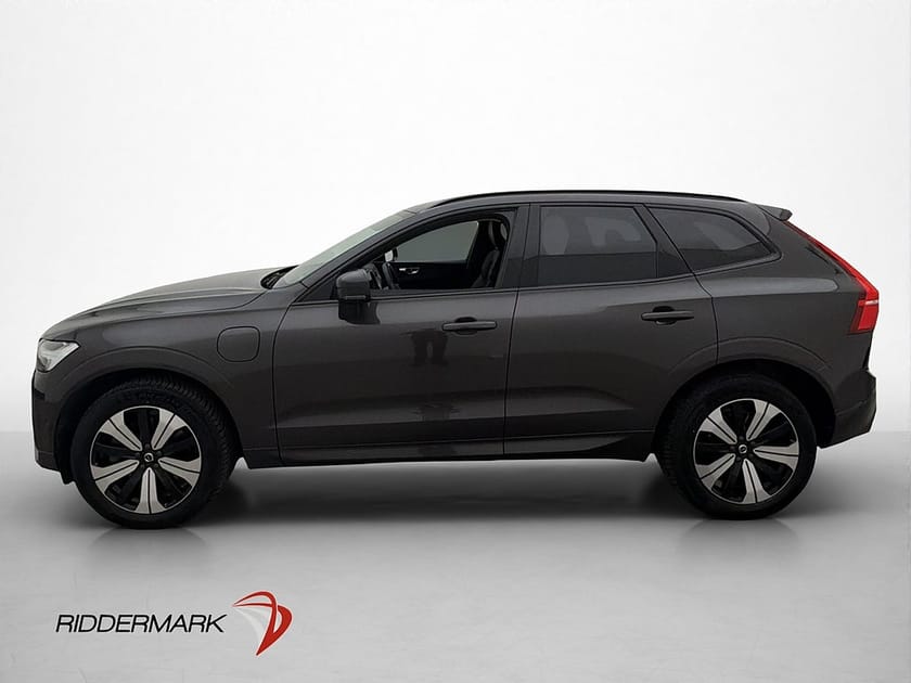Bild 2 av Volvo XC60 T6 AWD Plus Dark Pano Värm 360° Dragkrok Skinn