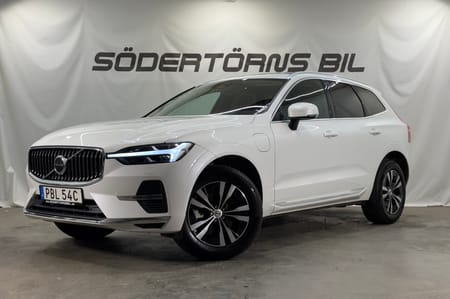 Volvo XC60 RECHARGE T6 AWD CORE PANO DRAG KAMERA 1 BRUKARE MOMSBIL