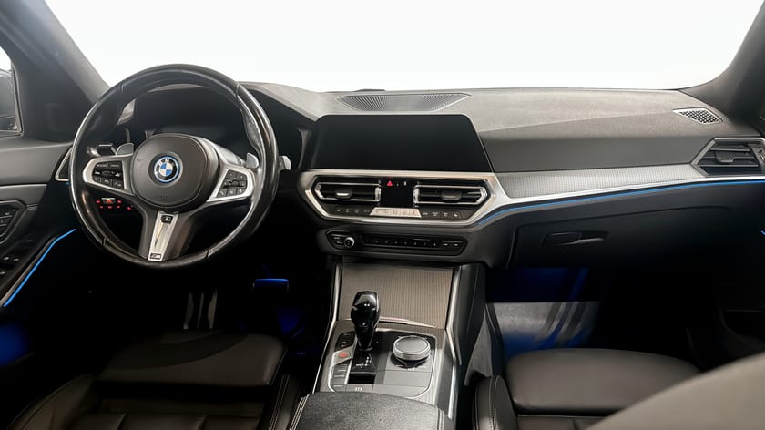 Bild 4 av BMW 330e xDrive Touring M Sport / Elstolar / HiFi / Drag