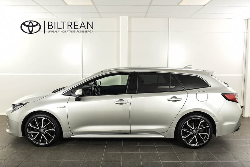 Bild 2 av Toyota Corolla Touring Sports Hybrid Kombi 2,0 Elhybrid Executive Panorama Navi 184hk