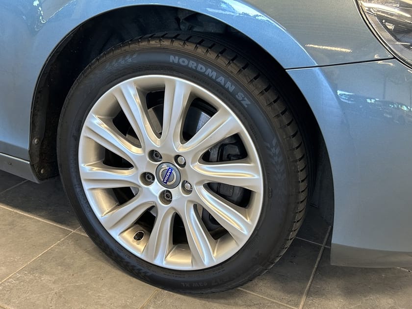 Bild 3 av Volvo V40 Summum D3 150hk