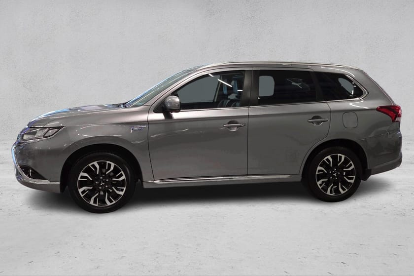 Bilde 2 av Mitsubishi Outlander PHEV INSTYLE+|4X4|Navi|ACC|Hengerfeste++