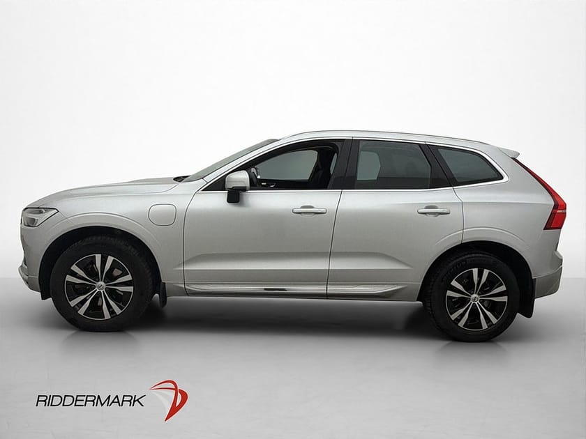 Bild 4 av Volvo XC60 T6 341hk AWD Expression Pano Värm Drag Kamera