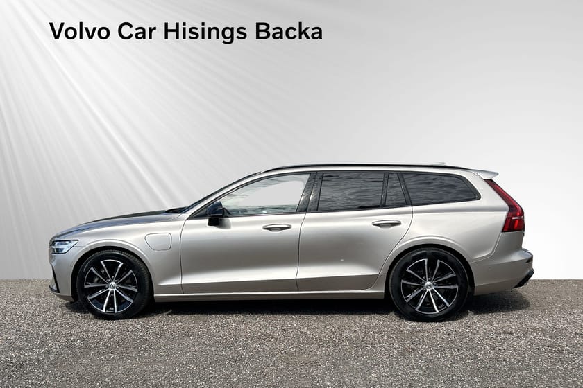 Bild 4 av Volvo V60 Recharge T8 Plus Dark | Pano | 360 | H&K