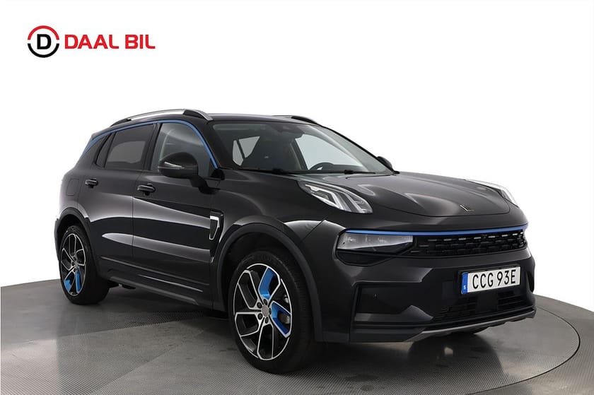 Bild 3 av Lynk & Co 01 PHEV DCT 261HK 17,6kWh INFINITY® PANORAMA 3D-VIEW NFC