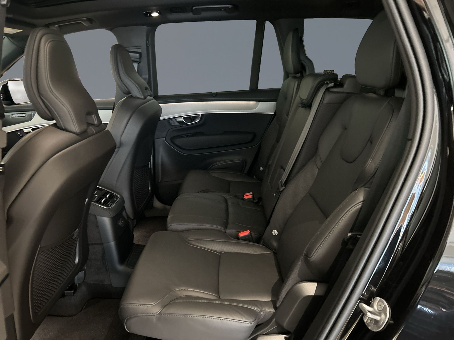 Volvo XC90 T8 Ultra Black Edition 2026, bild 7/10