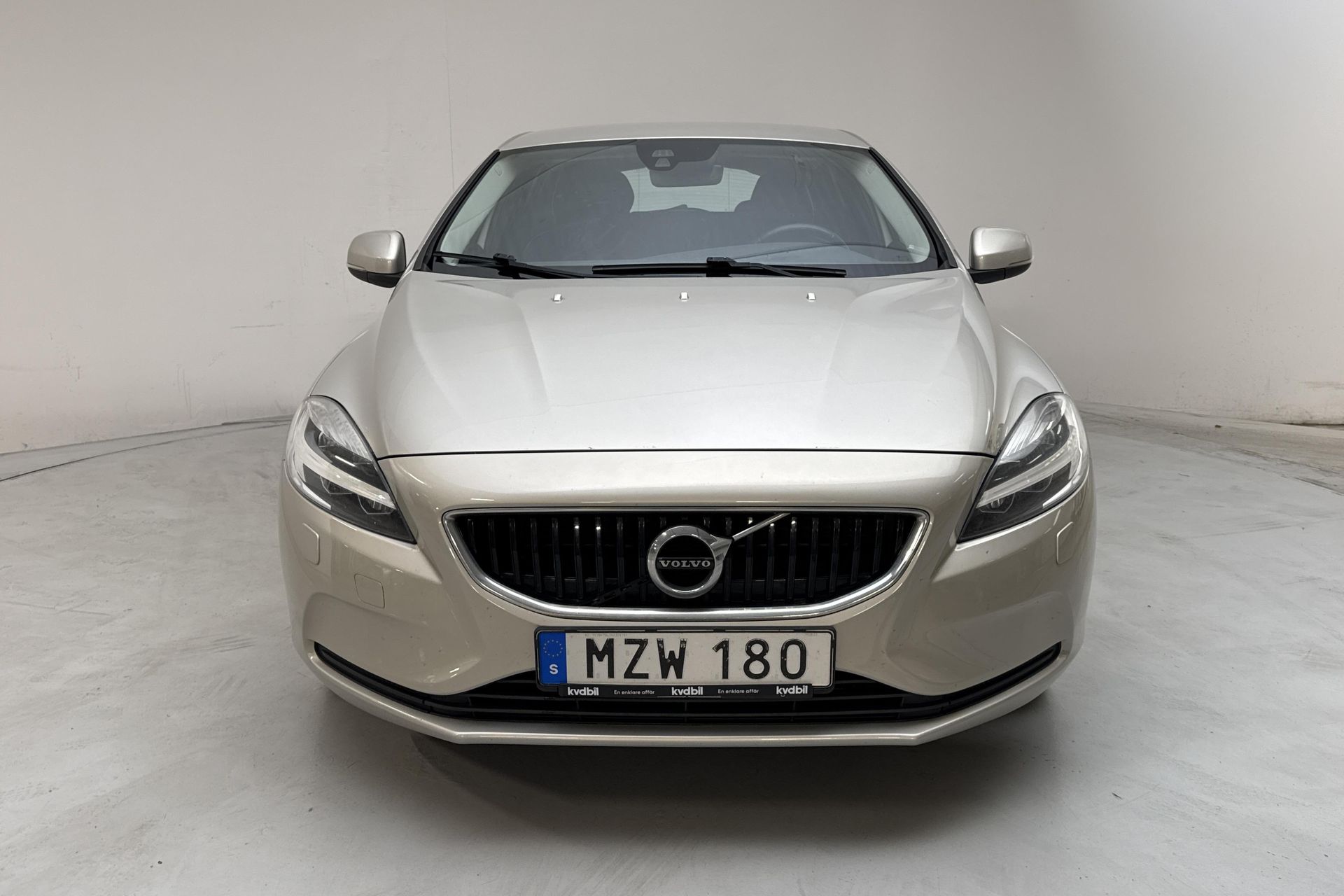 Volvo V40 D3 2017, photo 5/10