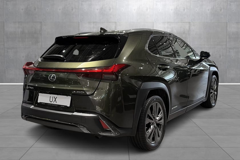 Bilde 5 av Lexus UX 250h E-Four F Sport