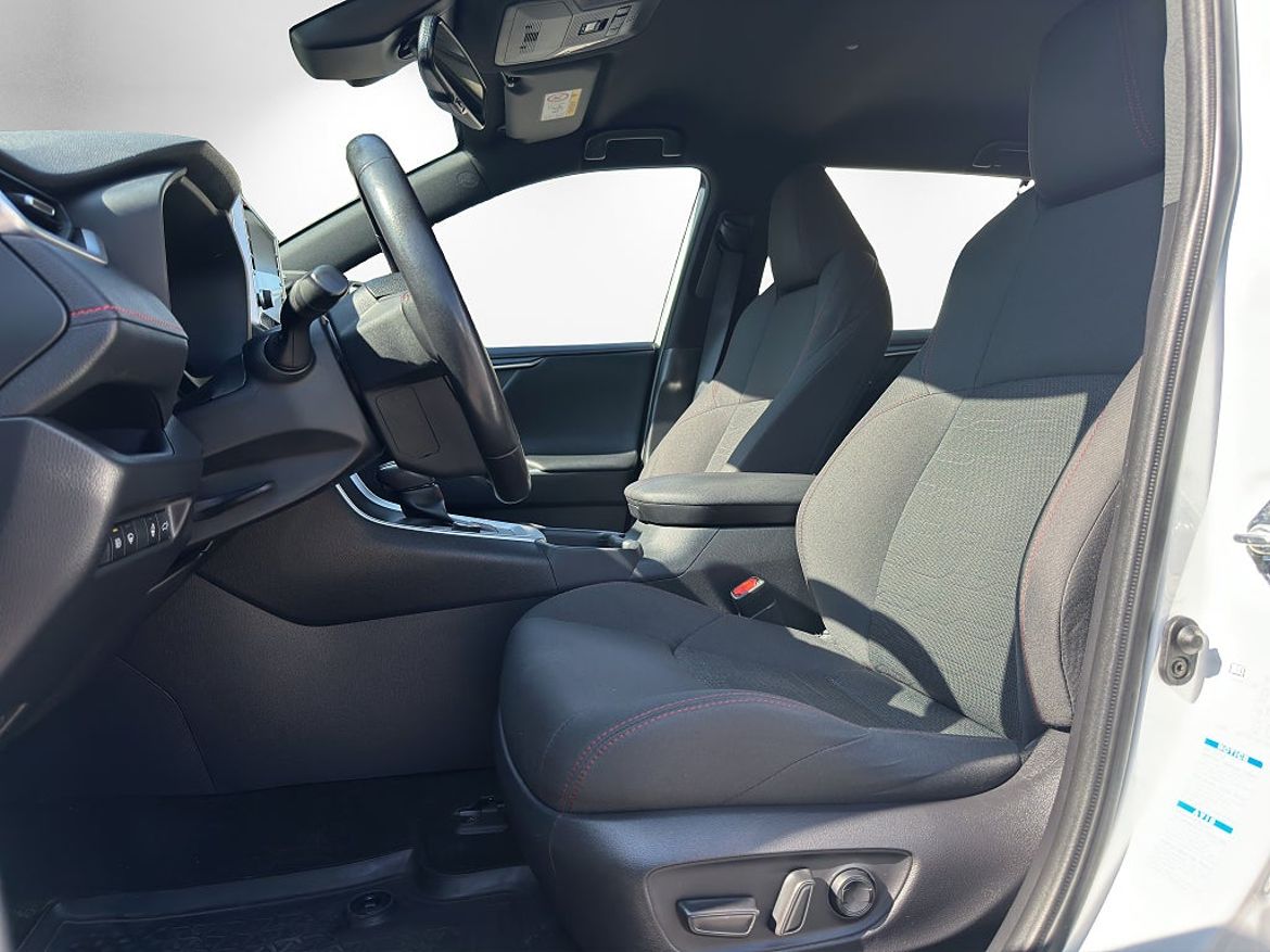 Toyota RAV4 Plug-in Hybrid, bild 9 av 22