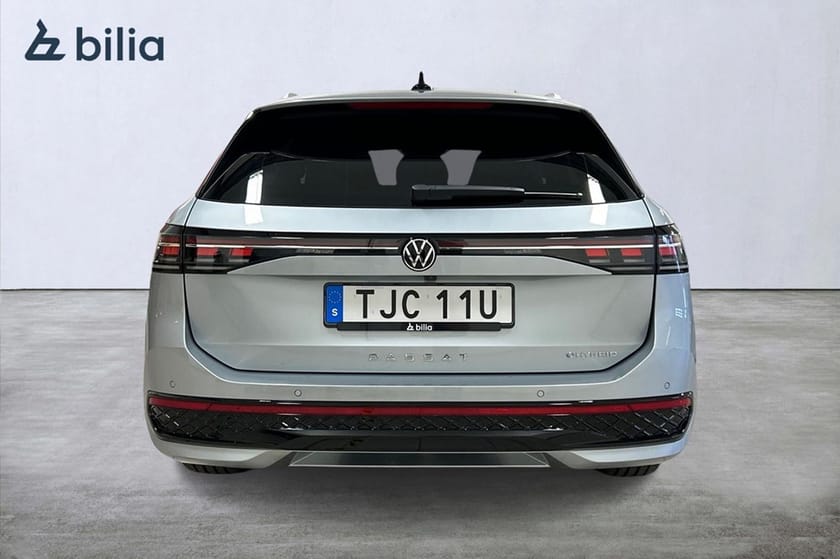Bild 3 av Volkswagen Passat Variant eHybrid 272 DSG6 R-LINE Automat Drag-Värmepaket