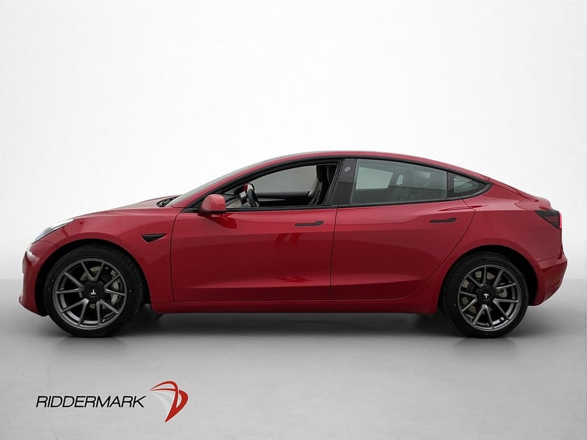 Bild 3 av Tesla Model 3 Long Range AWD Pano Autopilot Svensksåld