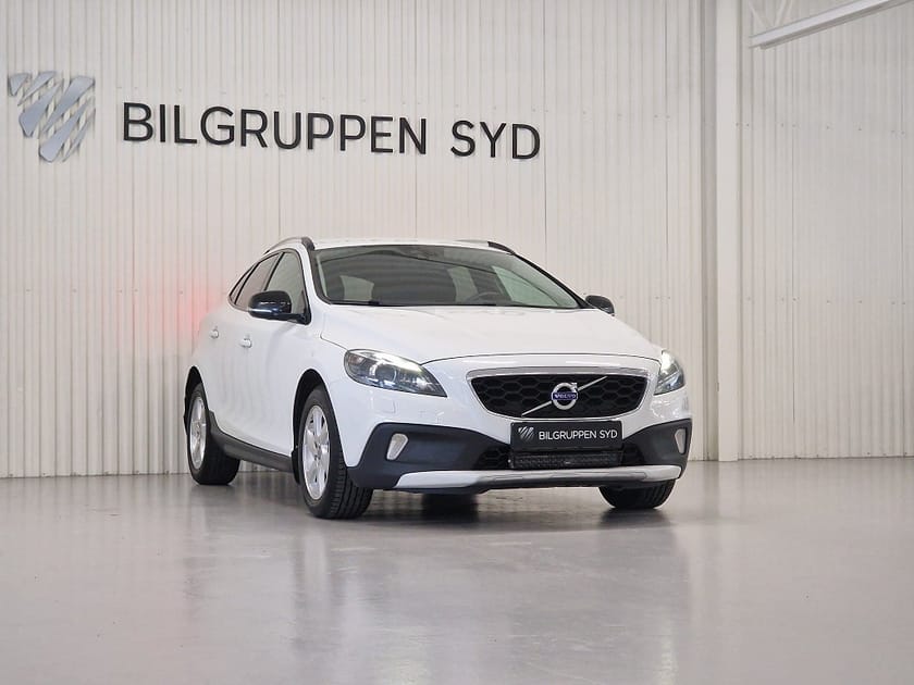 Bild 4 av Volvo V40 Cross Country D3 Momentum|Värmare|Nyservad|