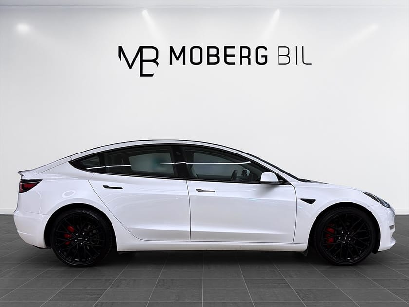 Bild 4 av Tesla Model 3 Performance 513hk Pano Läder Navi B-Kamera
