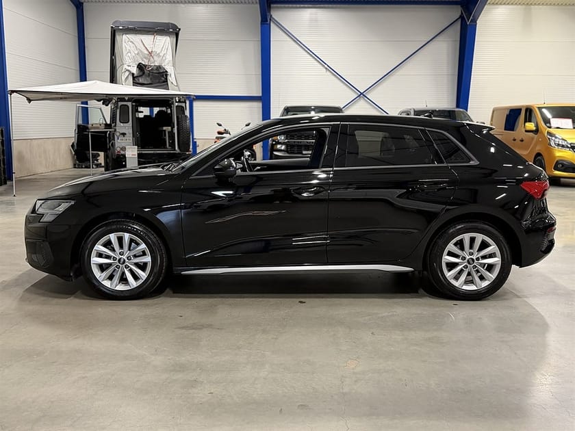 Bild 3 av Audi A3 Sportback 35 TFSI 150 HK / Carplay /