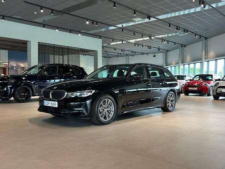 BMW 330e xDrive Touring Adapt Frath Rattvärme Drag