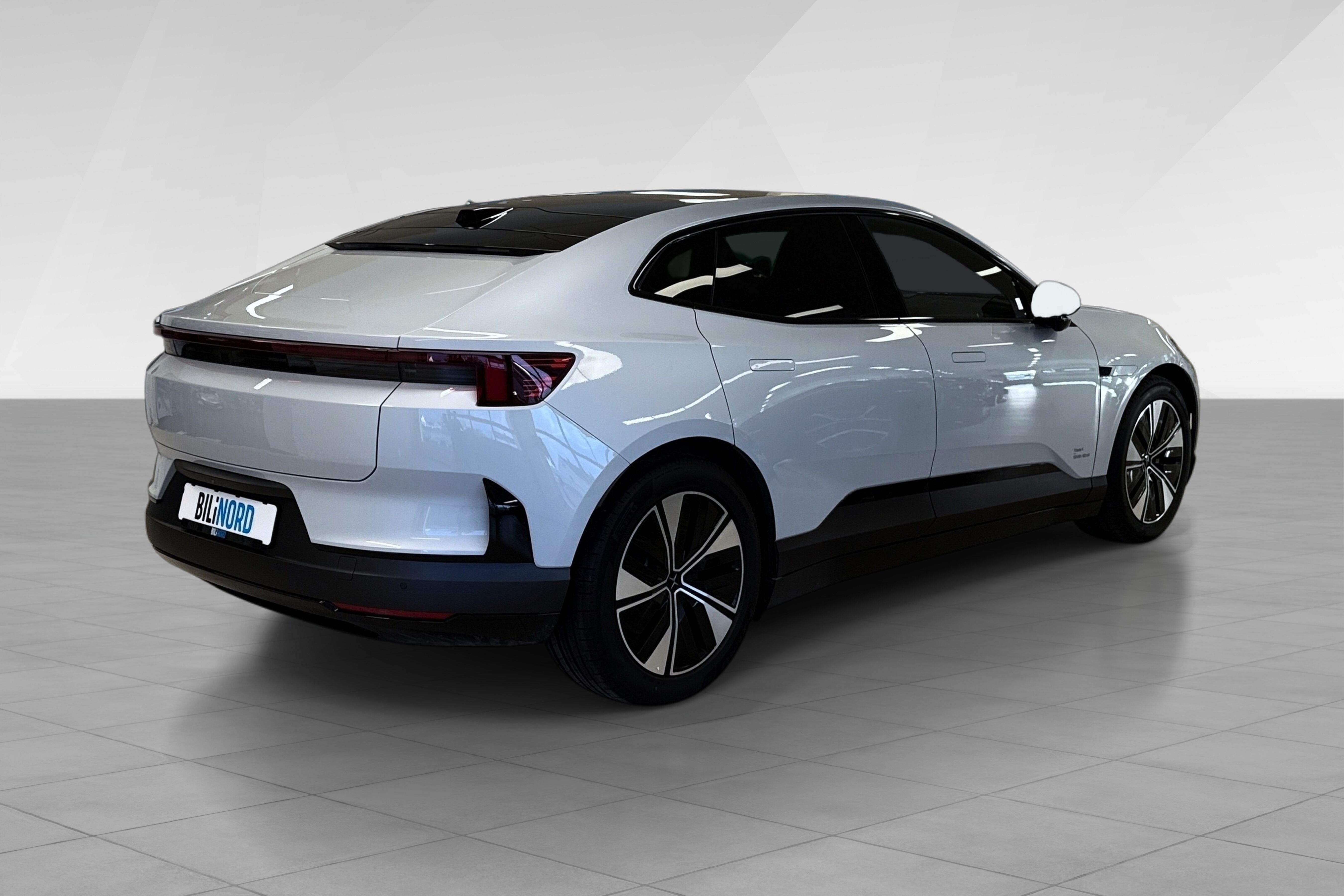 Polestar 4 Long Range Dual motor bilde 6