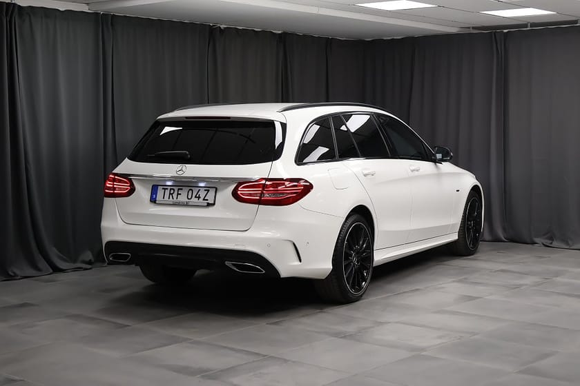 Bild 2 av Mercedes-Benz C 220 T d 4MATIC AMG Premium Burmester Värmare Night Edt