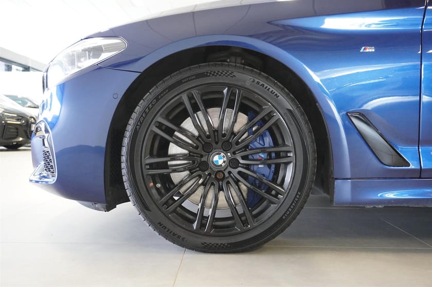 Bild 4 av BMW 540i xDrive Touring M Sport Värmare Pano DAP PA HUD