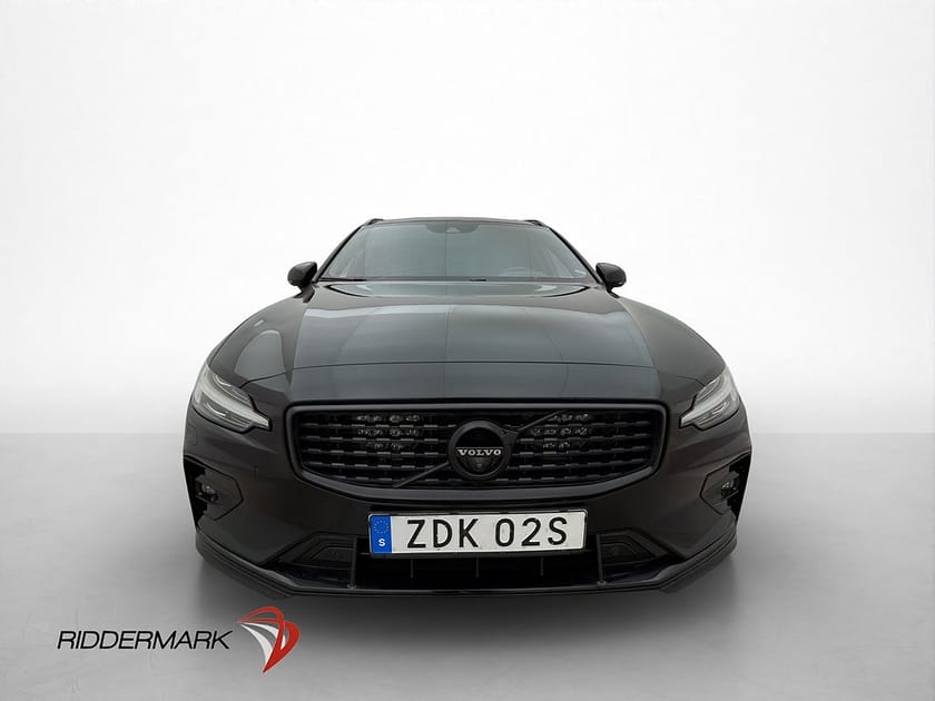 Bild 2 av Volvo V60 T6 AWD R-Design Pano HUD H/K VOC Värm 360° Navi