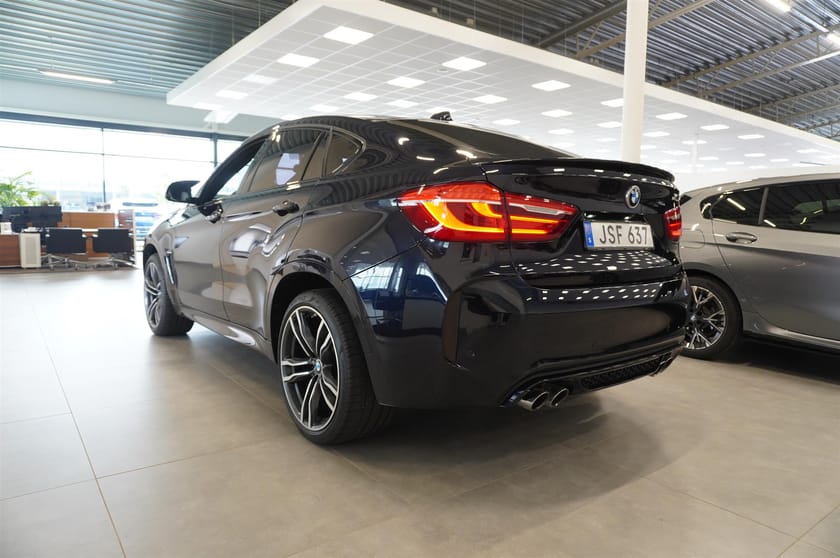 Bild 3 av BMW X6 M Panorama Elstol-Minne HUD Värmare H K Drag