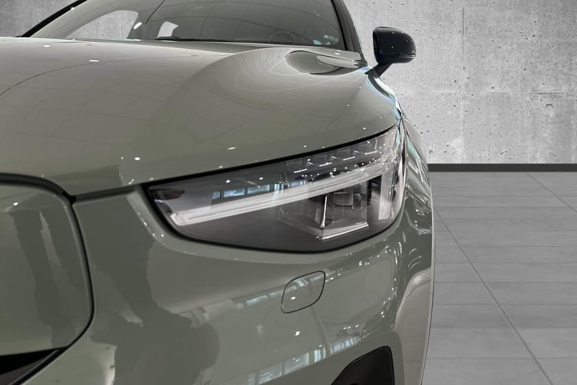 Bilde 5 av Volvo XC40 Recharge Twin motor Plus - Ryggekamera, Hengerfeste