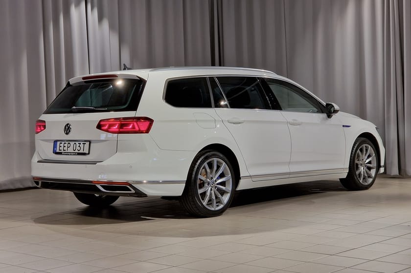 Bild 4 av Volkswagen Passat Sportscombi GTE eHybrid | Drag | Matrix | P-värmare | Navi