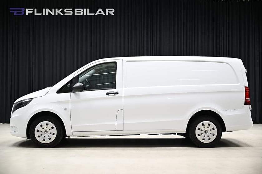 Bild 3 av Mercedes-Benz Vito 110 CDI 2.8t 102HK Lång|Drag|Dieselvärmare|Backkamera|Moms