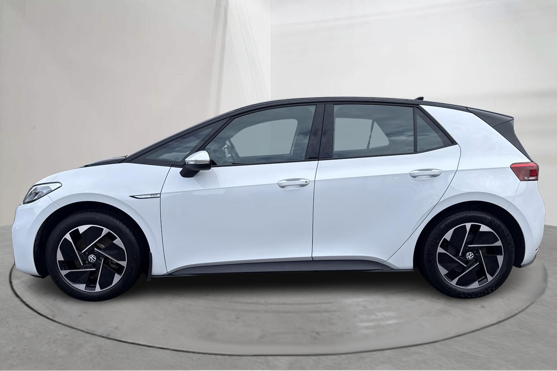 Volkswagen ID.3 Pro Performance 2023, bild 2/10