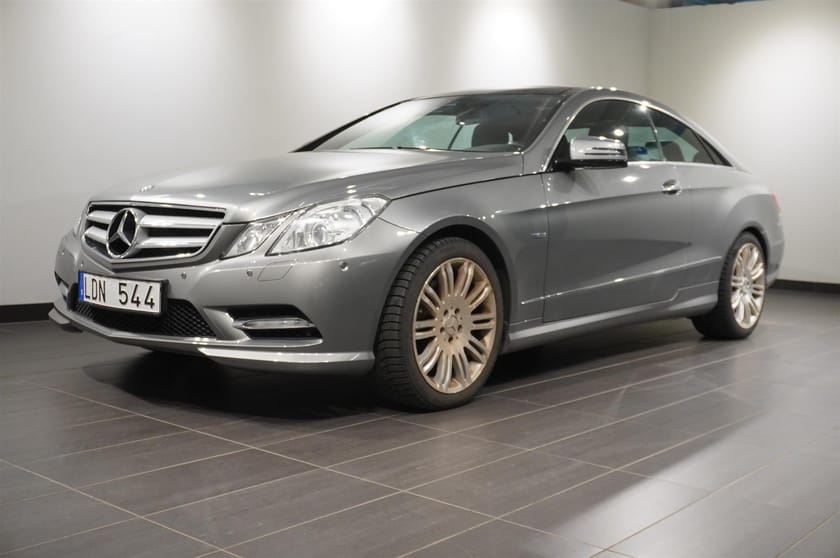 Bild 1 av Mercedes-Benz E 200 Coupé BE 7g-Tronic Plus AMG Sport Pano Lågmil