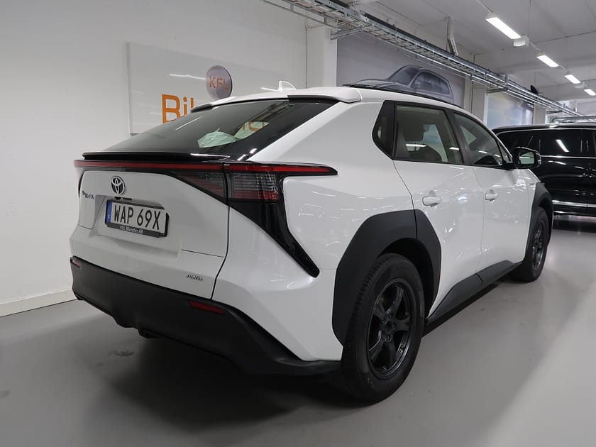 Bild 5 av Toyota bZ4X