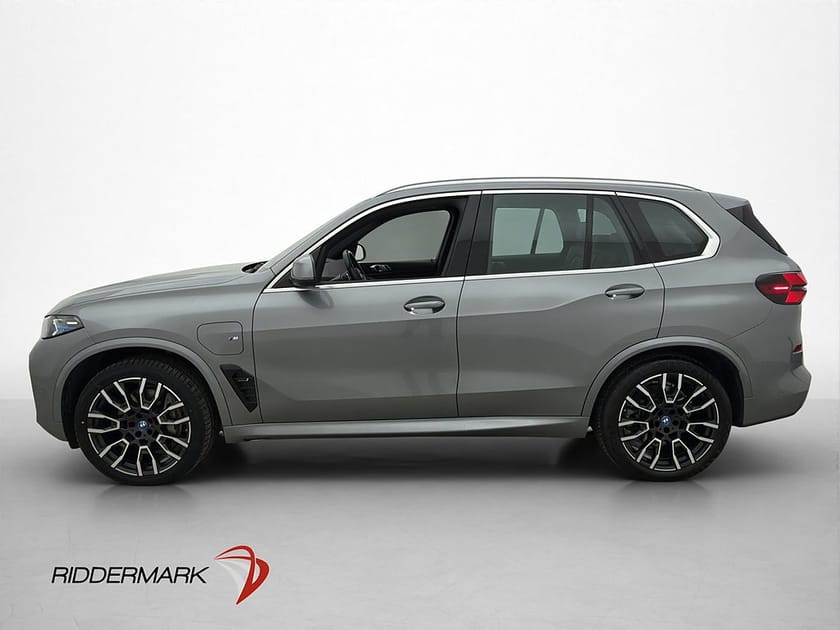 Bild 2 av BMW X5 xDrive50e 490hk M-Sport Wide H/K HUD 360° Luftfjäd