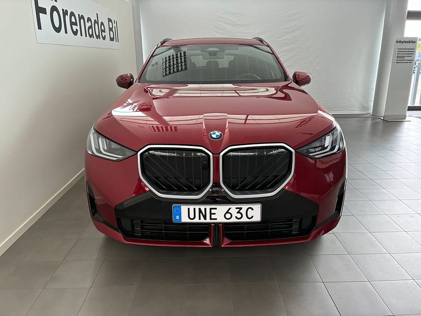 Bild 2 av BMW X3 30e xDrive M Sport H/K Drag Rattvärme Adapt. Farth.